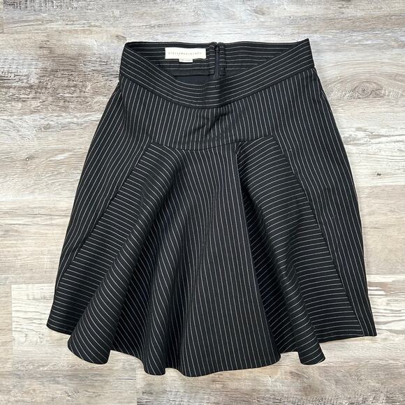 Stella McCartney Black Pinstripe Wool Blend Pleated Skirt Size 42 / US 8 - Picture 5 of 10